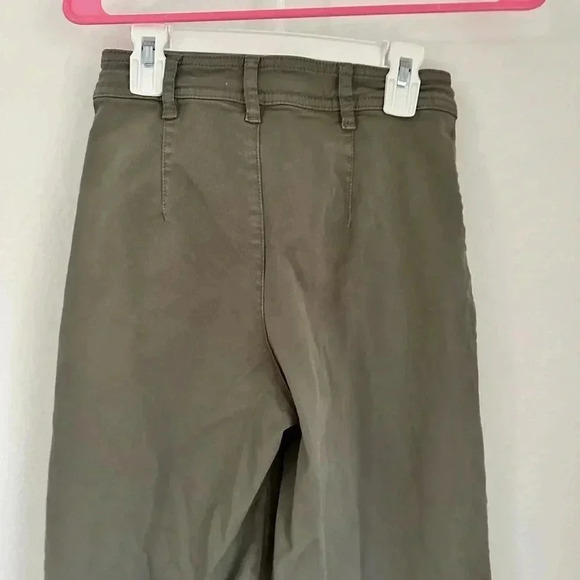 Marine Layer Bridget Crop Pant - Dusty Olive - 0 Petite - Picture 8 of 9